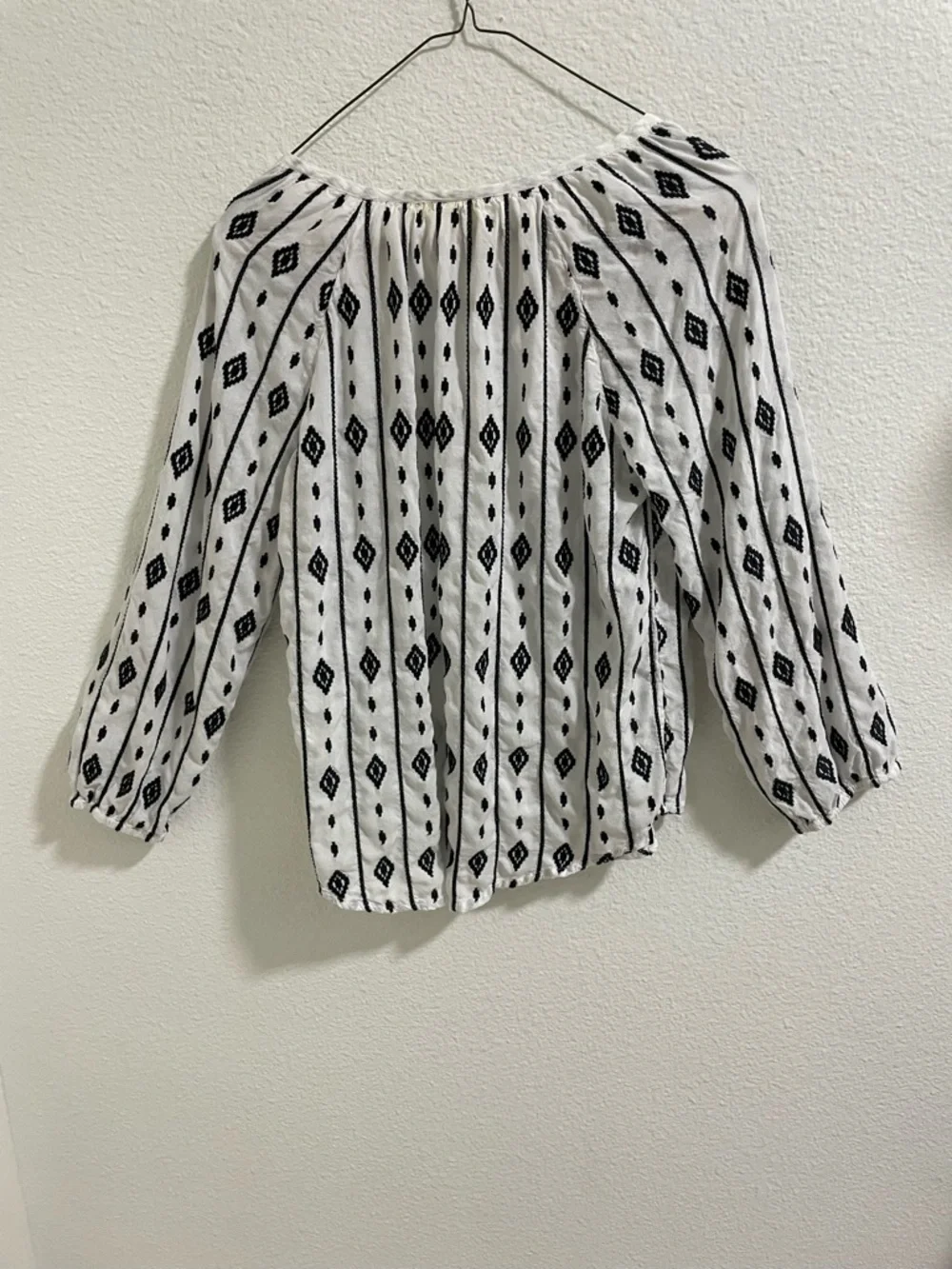 Roller Rabbit Boho Black & White Peasant Blouse - Lightweight Women's Top -as is